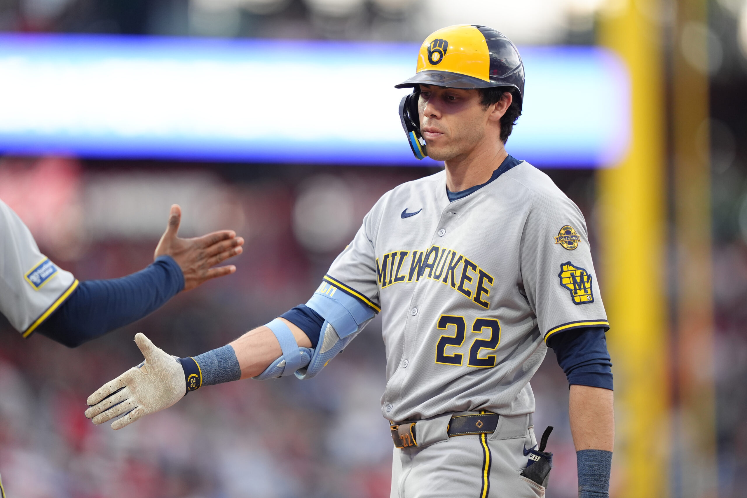 Dodgers vs Brewers: Direct to your Phone!
